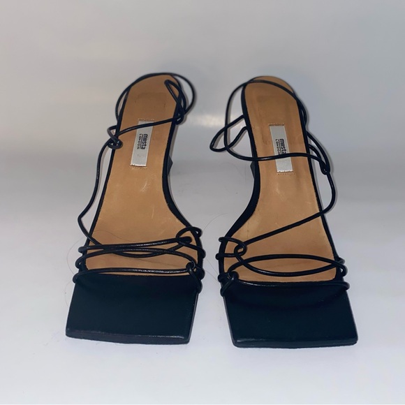 MIISTA London Kitten Heel Black Strappy Sandal SZ 9 NWB - Picture 6 of 12